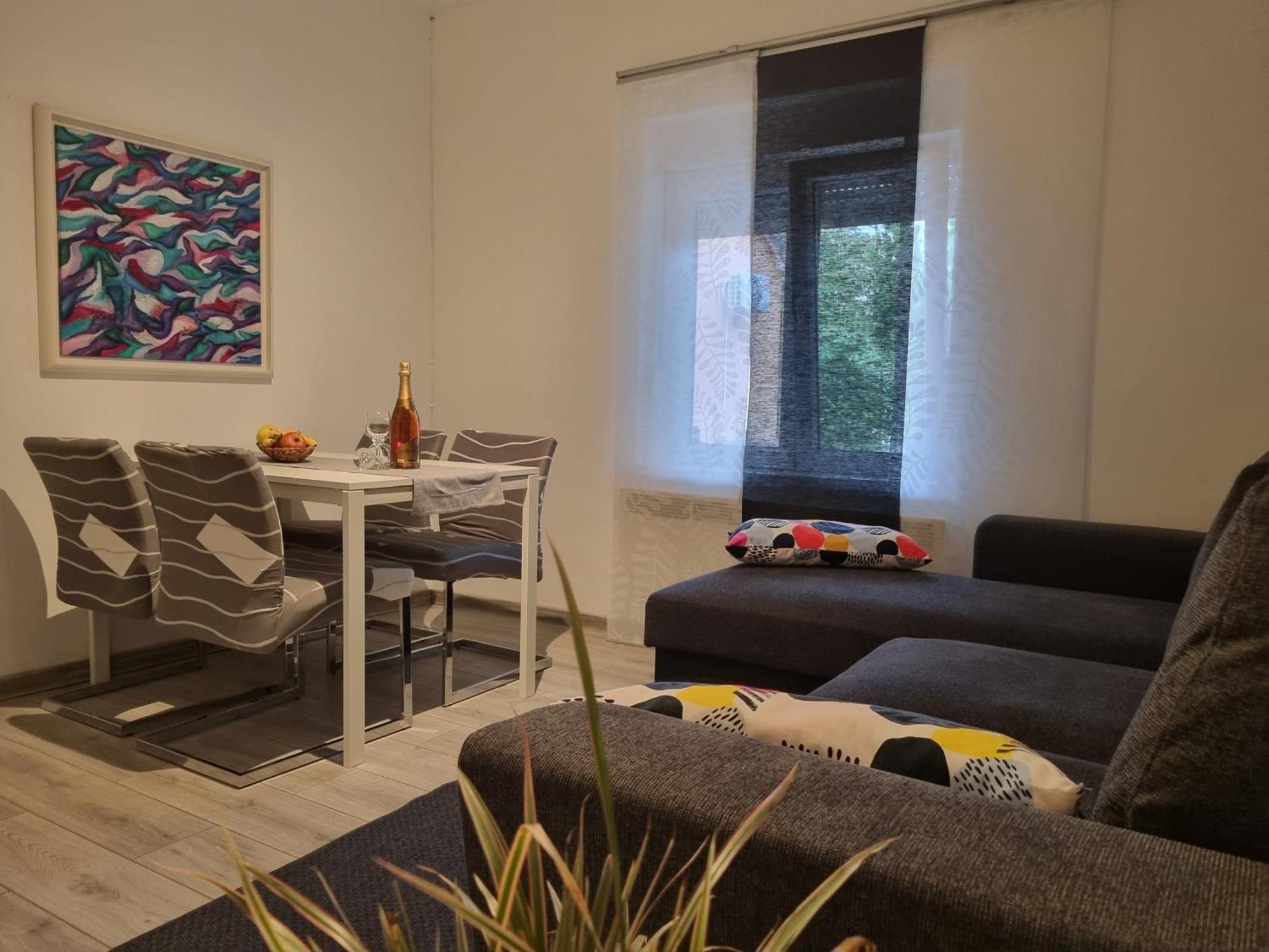 Apartments Dora Crikvenica Esterno foto