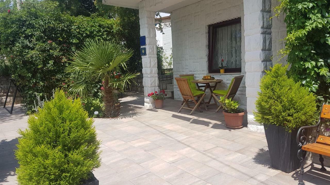 Apartments Dora Crikvenica Esterno foto