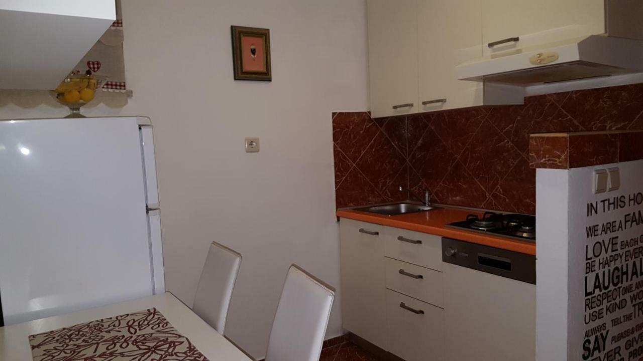 Apartments Dora Crikvenica Esterno foto